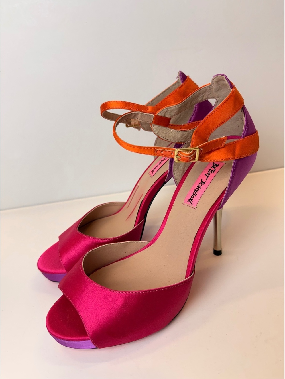RARE Betsey Johnson Daalia Size 8 Satin Colorblock Platform Heels Y2K Style